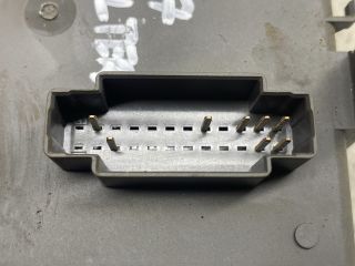 bontott RENAULT LAGUNA II Biztosítéktábla Utastér