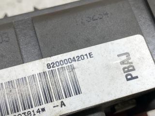 bontott RENAULT LAGUNA II Biztosítéktábla Utastér