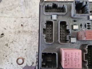 bontott RENAULT LAGUNA II Biztosítéktábla Utastér