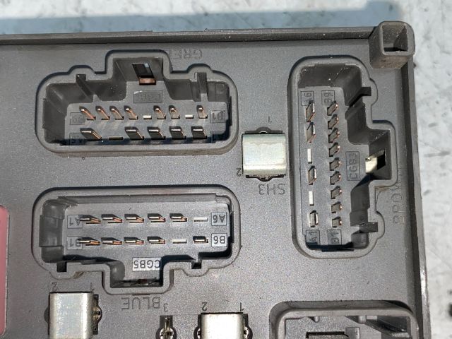 bontott RENAULT LAGUNA II Biztosítéktábla Utastér