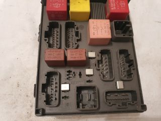 bontott RENAULT LAGUNA II Biztosítéktábla Utastér