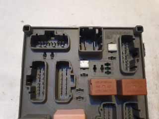 bontott RENAULT LAGUNA II Biztosítéktábla Utastér