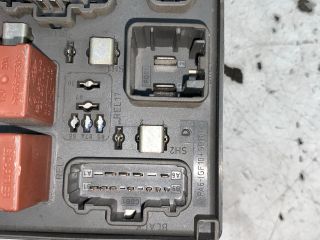 bontott RENAULT LAGUNA II Biztosítéktábla Utastér