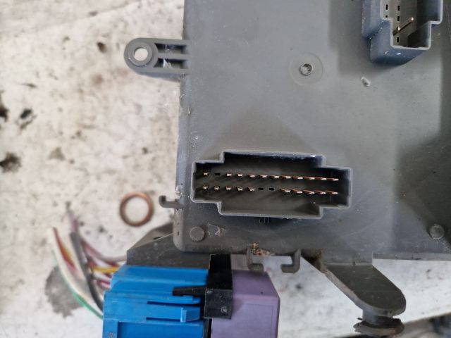 bontott RENAULT LAGUNA II Biztosítéktábla Utastér