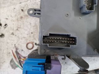 bontott RENAULT LAGUNA II Biztosítéktábla Utastér