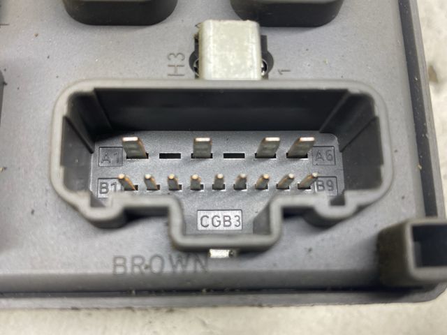 bontott RENAULT LAGUNA II Biztosítéktábla Utastér