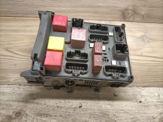 bontott RENAULT LAGUNA II Biztosítéktábla Utastér