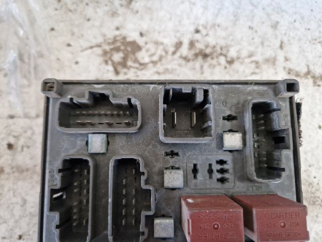 bontott RENAULT LAGUNA II Biztosítéktábla Utastér