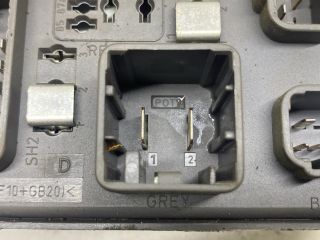 bontott RENAULT LAGUNA II Biztosítéktábla Utastér