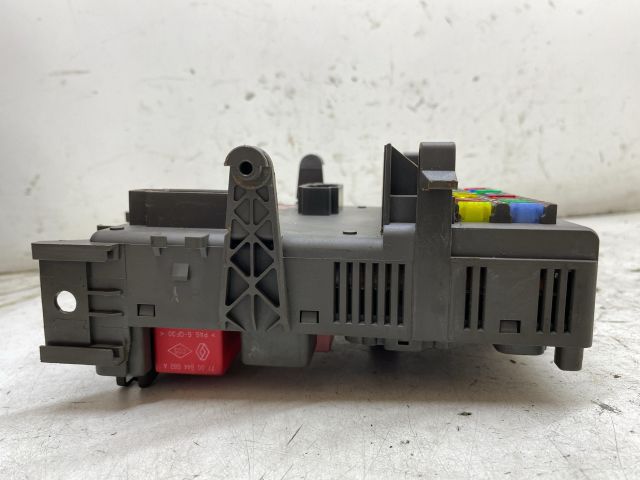 bontott RENAULT LAGUNA II Biztosítéktábla Utastér