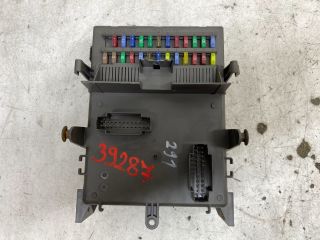 bontott RENAULT LAGUNA II Biztosítéktábla Utastér