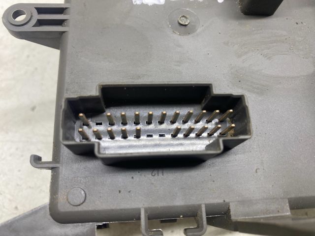 bontott RENAULT LAGUNA II Biztosítéktábla Utastér