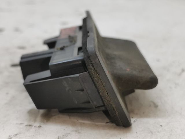 bontott RENAULT LAGUNA II Csomagtér Nyitó Kar / Gomb