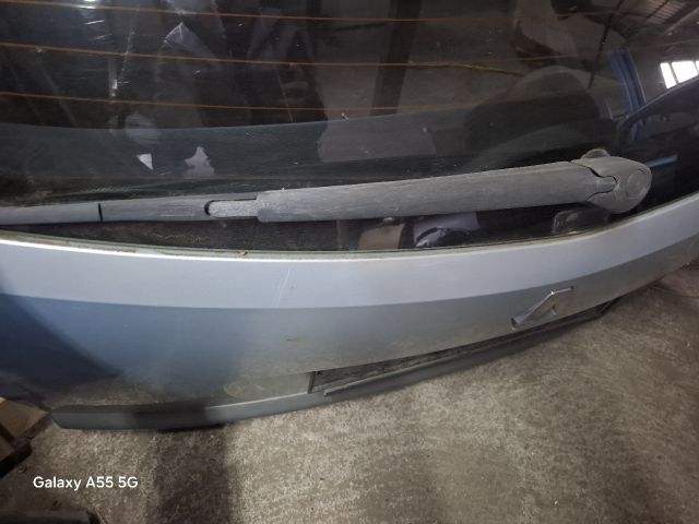 bontott RENAULT LAGUNA II Csomagtérajtó (Részeivel)