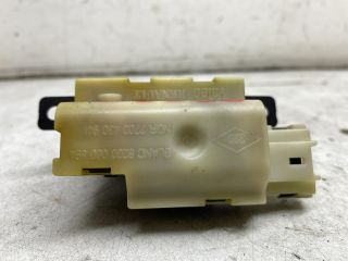 bontott RENAULT LAGUNA II Csomagtérajtó Zárszerkezet