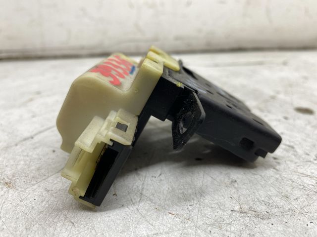 bontott RENAULT LAGUNA II Csomagtérajtó Zárszerkezet