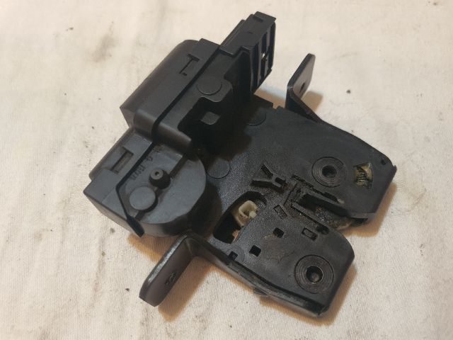 bontott RENAULT LAGUNA II Csomagtérajtó Zárszerkezet