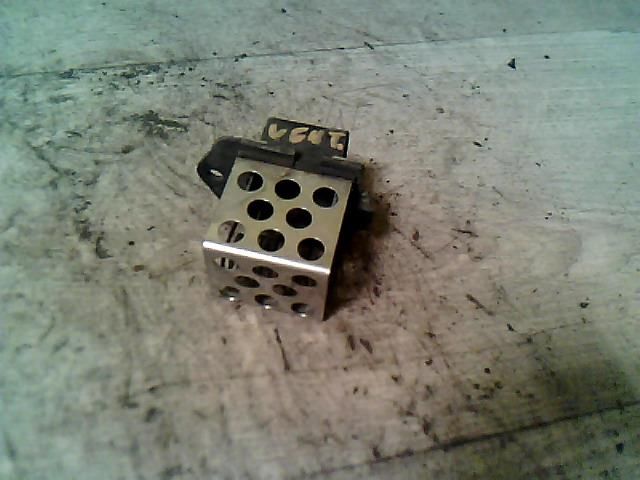 bontott RENAULT LAGUNA II Előtét Ellenállás Hűtőventilátor