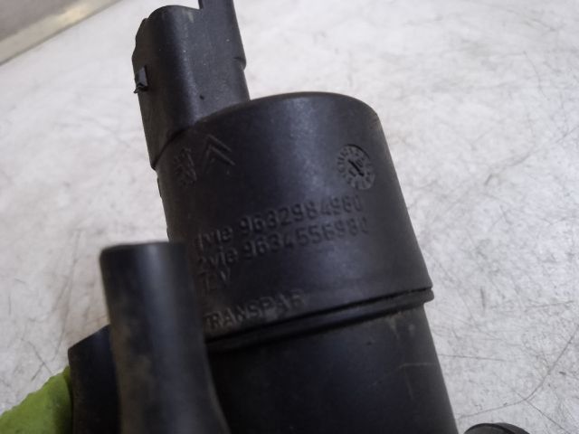 bontott RENAULT LAGUNA II Első Ablakmosó Szivattyú