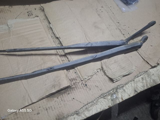 bontott RENAULT LAGUNA II Első Ablaktörlő Kar