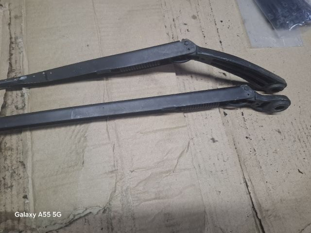 bontott RENAULT LAGUNA II Első Ablaktörlő Kar