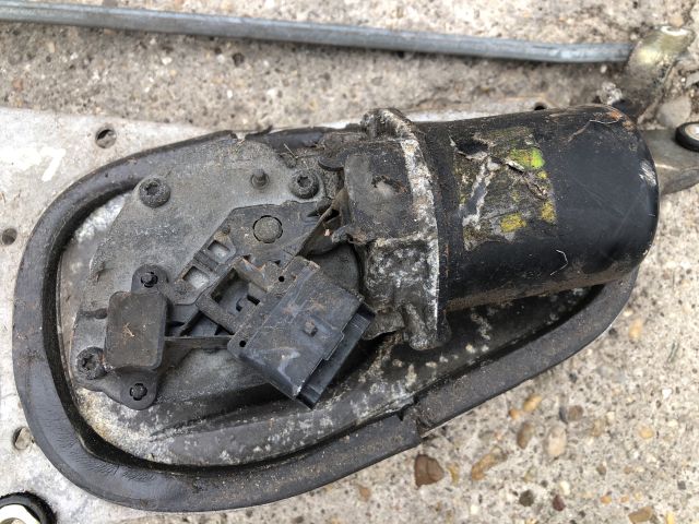 bontott RENAULT LAGUNA II Első Ablaktörlő Szerkezet Motorral