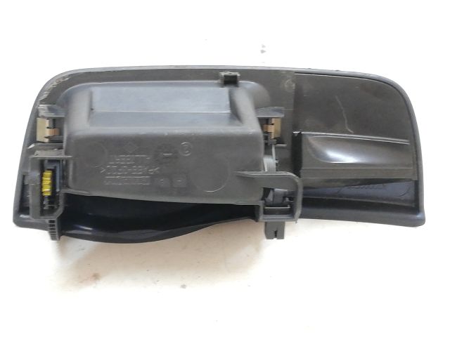 bontott RENAULT LAGUNA II Első Hamutartó