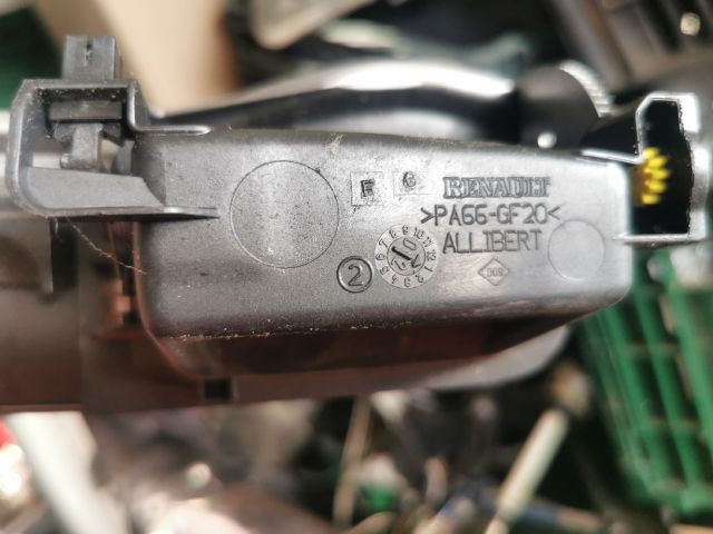 bontott RENAULT LAGUNA II Első Hamutartó