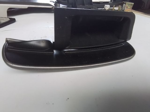 bontott RENAULT LAGUNA II Első Hamutartó