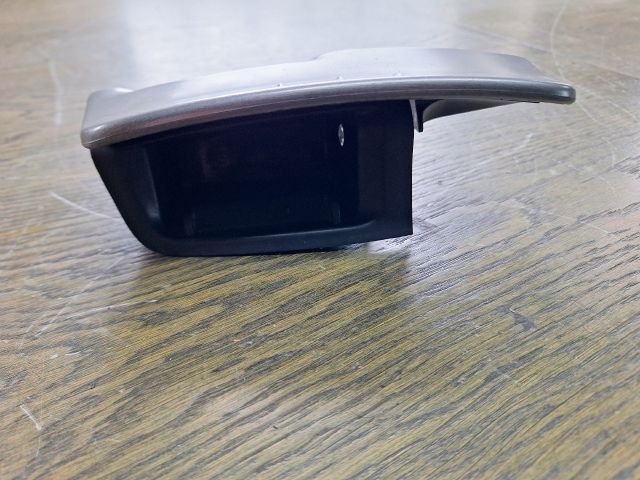 bontott RENAULT LAGUNA II Első Hamutartó