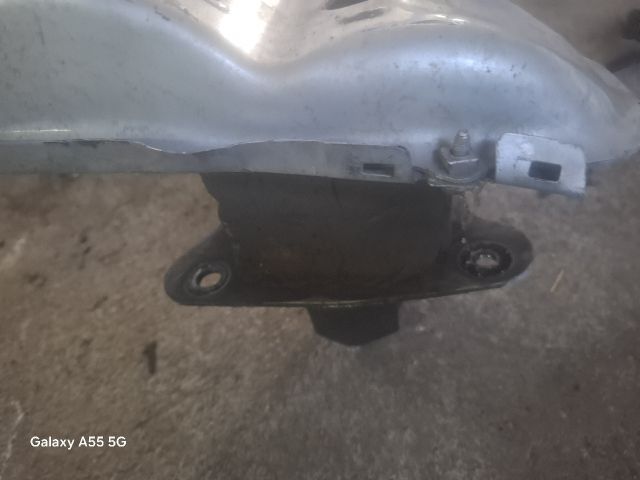 bontott RENAULT LAGUNA II Első Lökhárító Merevítő (Fém)