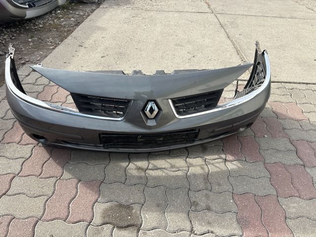 bontott RENAULT LAGUNA II Első Lökhárító (Részeivel)