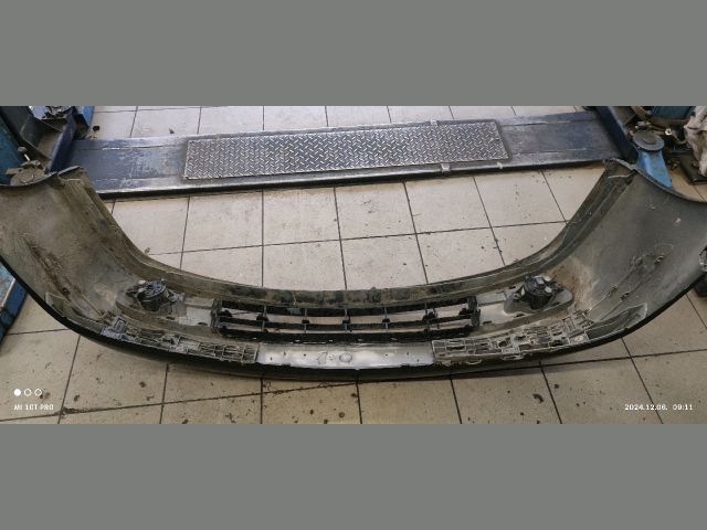 bontott RENAULT LAGUNA II Első Lökhárító (Részeivel)