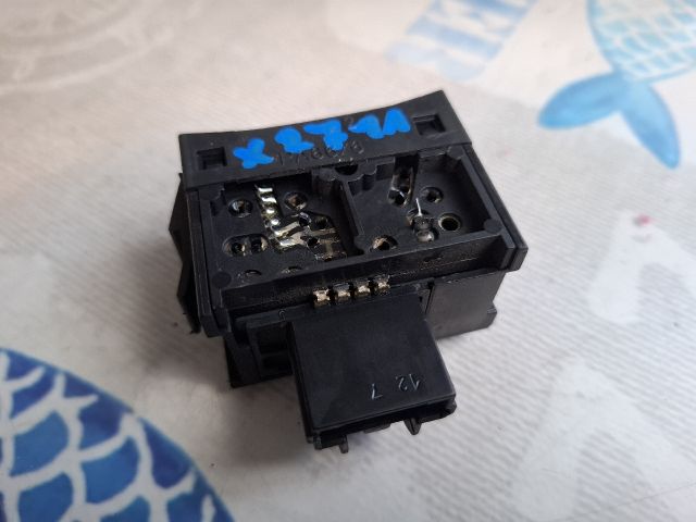 bontott RENAULT LAGUNA II Fényszórómagasság Állító Kapcsoló