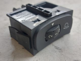 bontott RENAULT LAGUNA II Fényszórómagasság Állító Kapcsoló