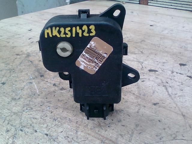 bontott RENAULT LAGUNA II Fűtés Állító Motor