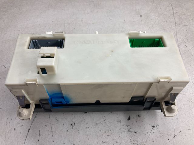 bontott RENAULT LAGUNA II Fűtéskapcsoló (digit klímás)