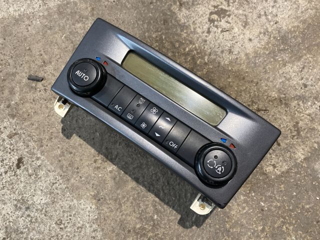 bontott RENAULT LAGUNA II Fűtéskapcsoló (digit klímás)