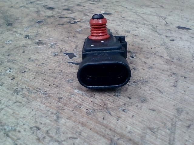 bontott RENAULT LAGUNA II GPS Antenna