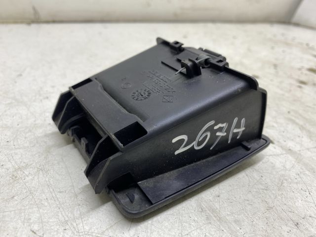 bontott RENAULT LAGUNA II Hátsó Hamutartó