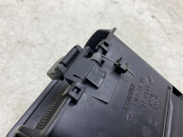 bontott RENAULT LAGUNA II Hátsó Hamutartó