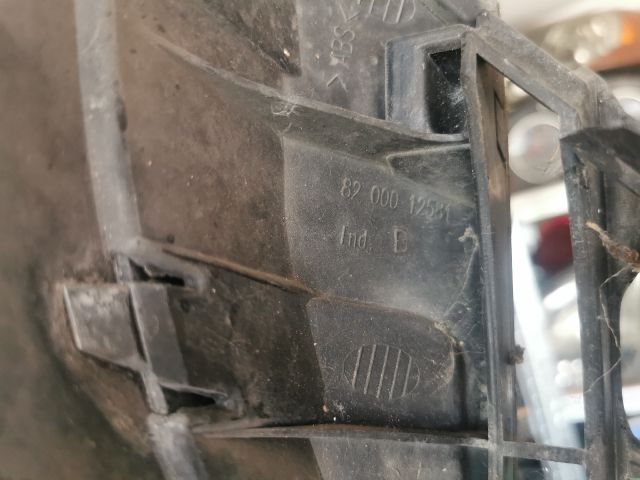 bontott RENAULT LAGUNA II Hűtőrács