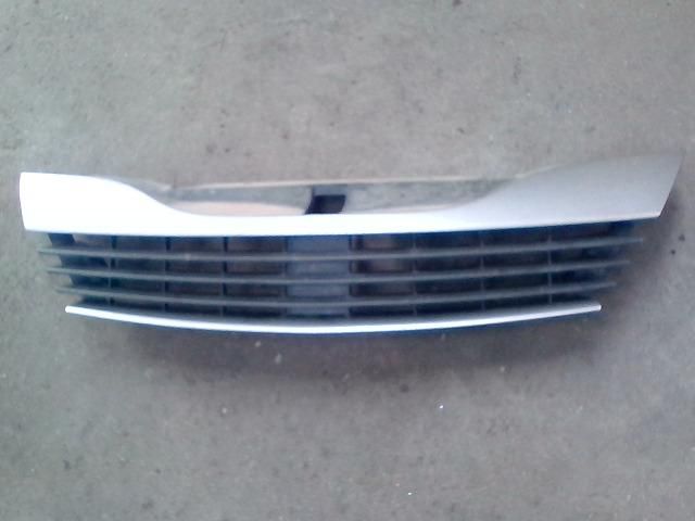 bontott RENAULT LAGUNA II Hűtőrács