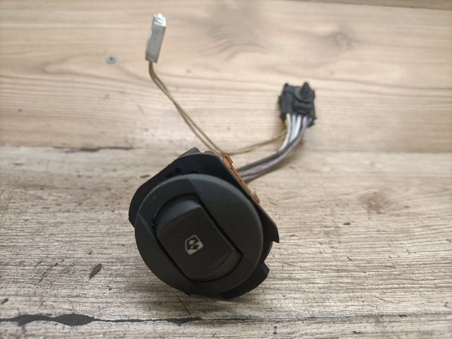 bontott RENAULT LAGUNA II Jobb első Ablakemelő Kapcsoló