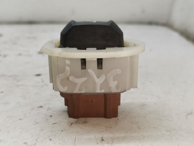 bontott RENAULT LAGUNA II Jobb első Ablakemelő Kapcsoló