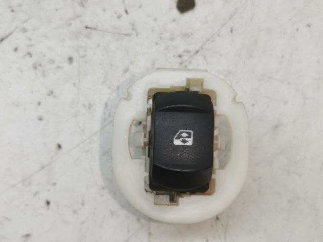 bontott RENAULT LAGUNA II Jobb első Ablakemelő Kapcsoló