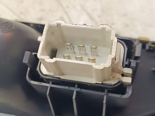 bontott RENAULT LAGUNA II Jobb első Ablakemelő Kapcsoló