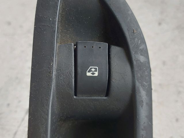 bontott RENAULT LAGUNA II Jobb első Ablakemelő Kapcsoló