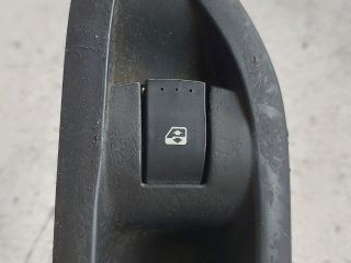 bontott RENAULT LAGUNA II Jobb első Ablakemelő Kapcsoló
