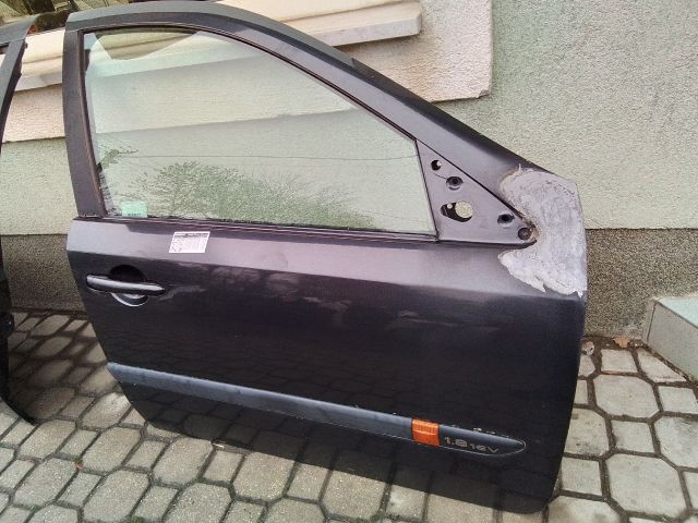 bontott RENAULT LAGUNA II Jobb első Ajtó (Részeivel)